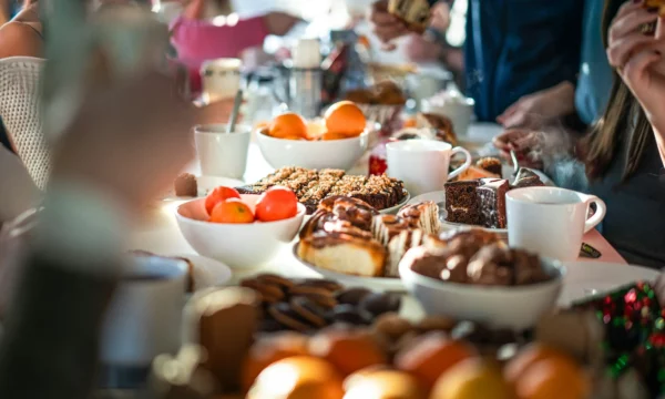 table de petit déjeuner